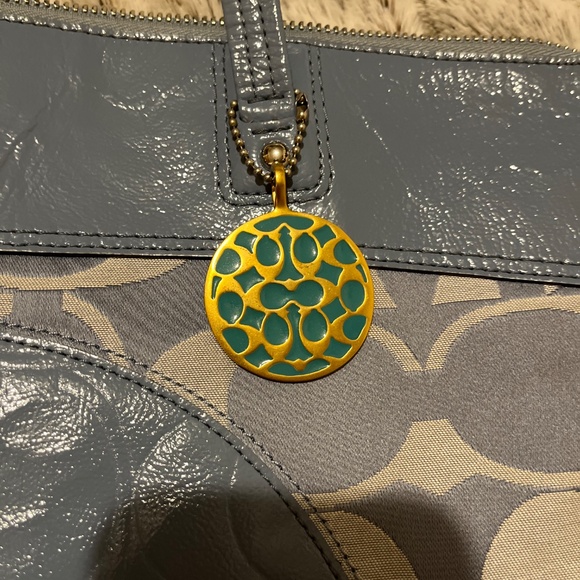 Authentic Coach Laura Baby Blue Large Tote No. F18335 Signature CC’s Monogram - Picture 5 of 14